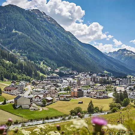 1 By Interhome * Ischgl